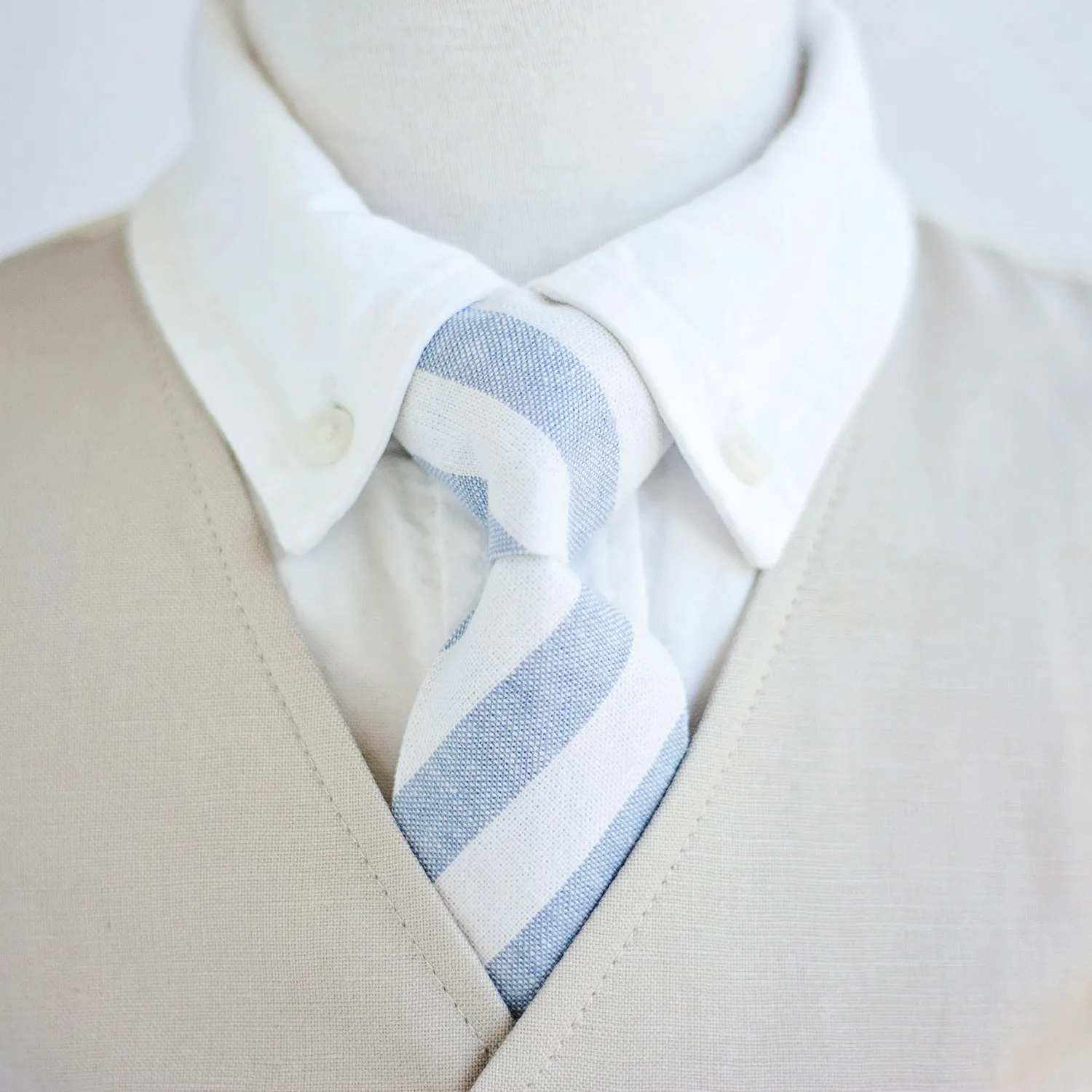 Boy's Necktie / Wide Chambray Linen Stripe