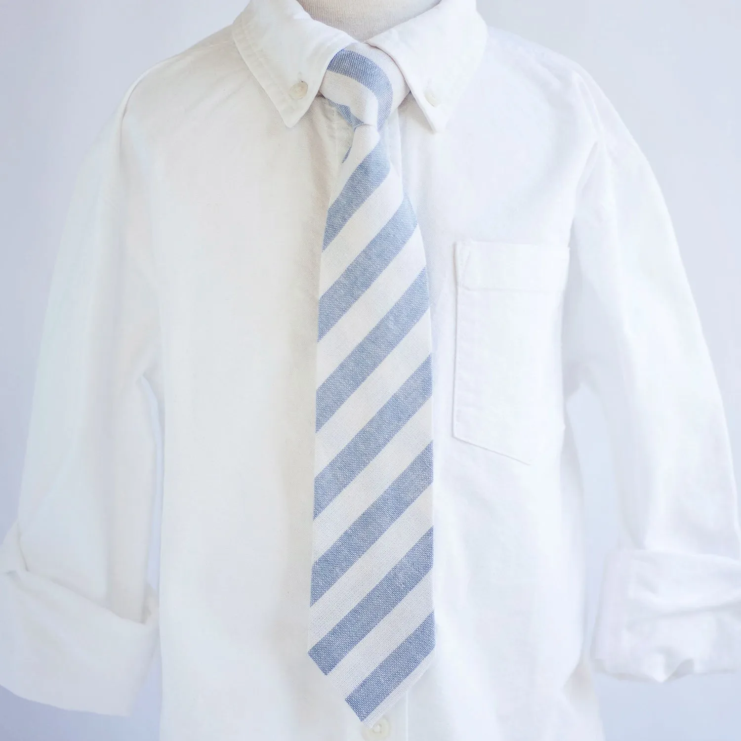 Boy's Necktie / Wide Chambray Linen Stripe