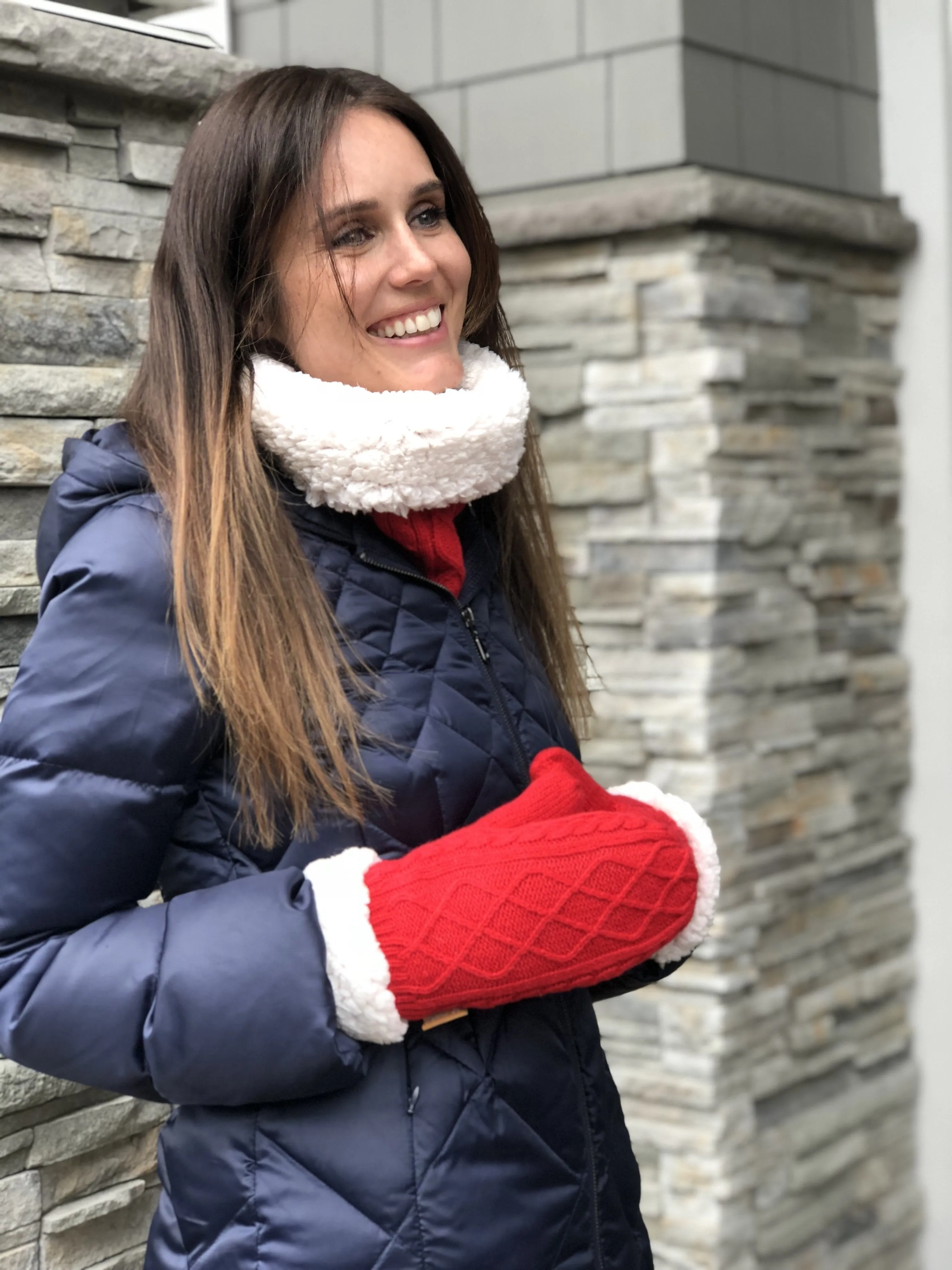 Cable Knit Snood Neck Warmer | Red