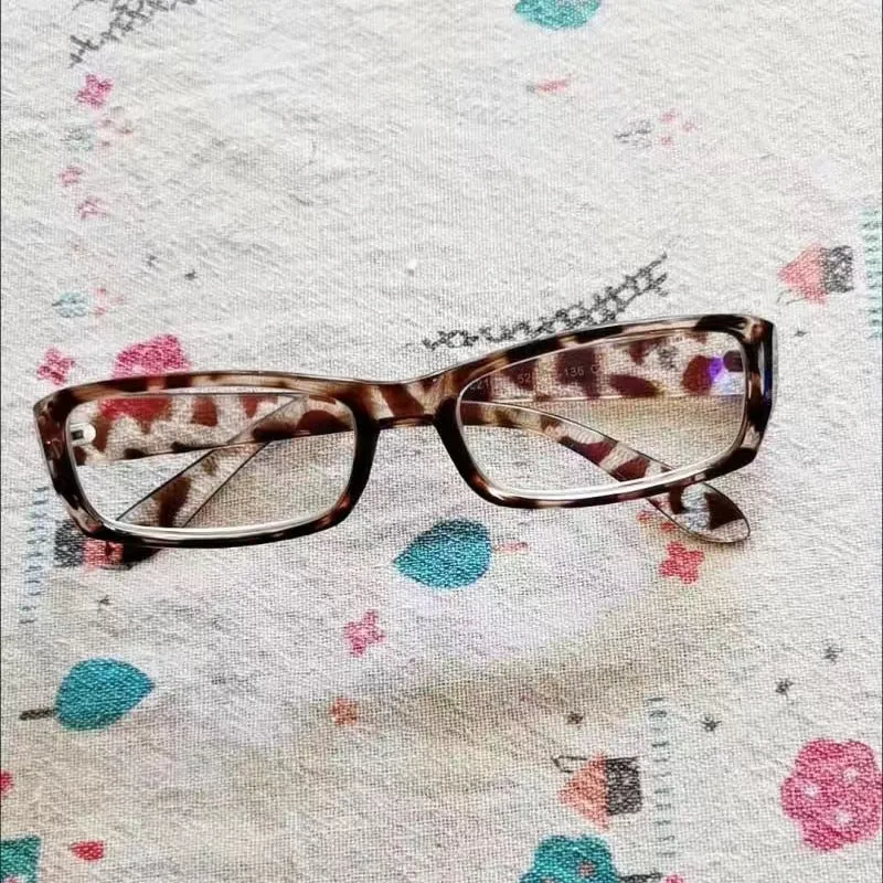 Cubojue Unisex Full Rim Rectangle Tr 90 Titanium Hyperopic Reading Glasses 21007