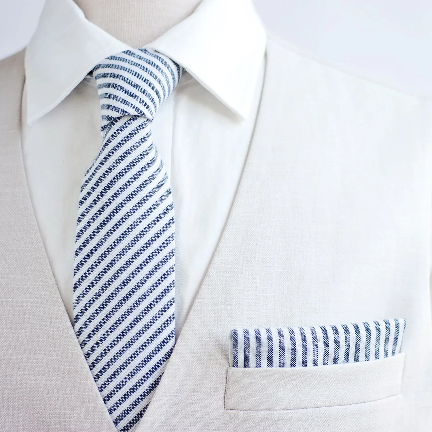 Men's Pocket Square / Navy Linen Stripe