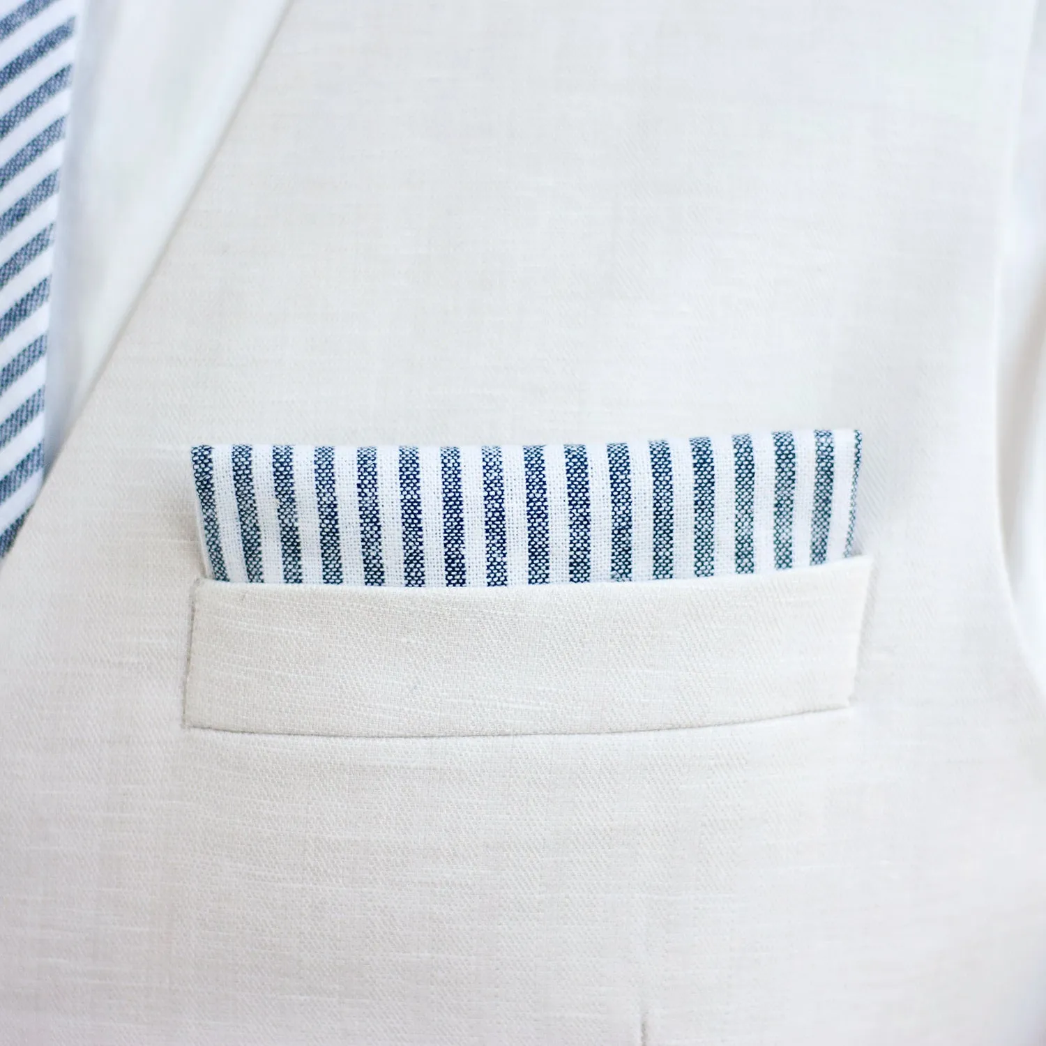 Men's Pocket Square / Navy Linen Stripe