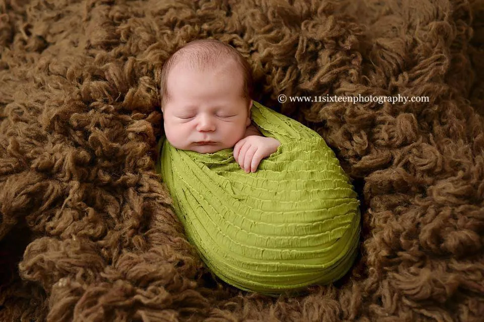 Ruffle Stretch Knit Wrap in Kiwi Green