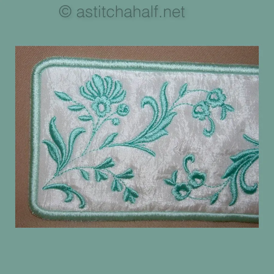 Slim Line Eyeglass Case 01
