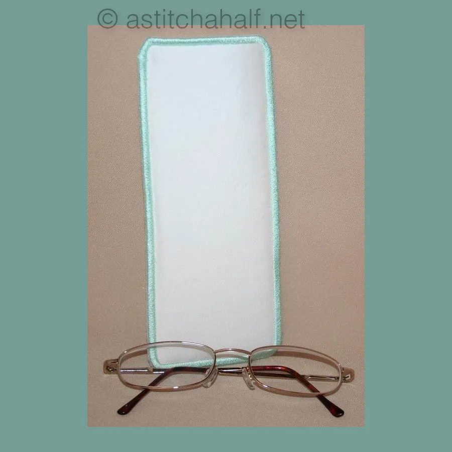 Slim Line Eyeglass Case 01