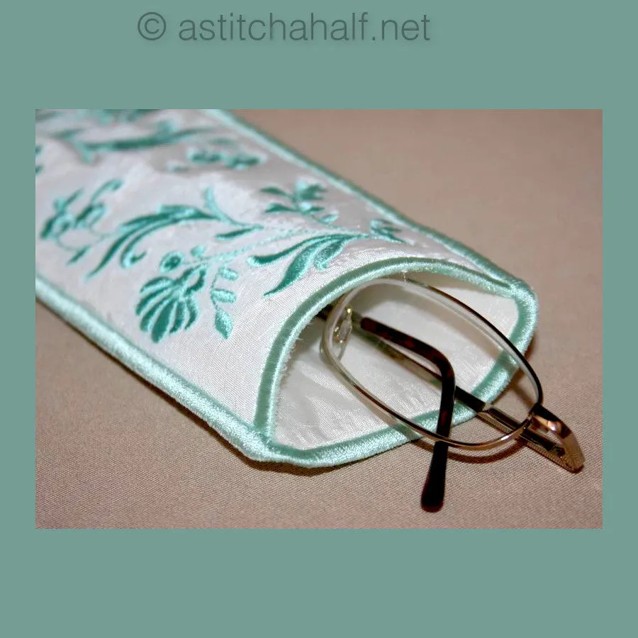 Slim Line Eyeglass Case 01