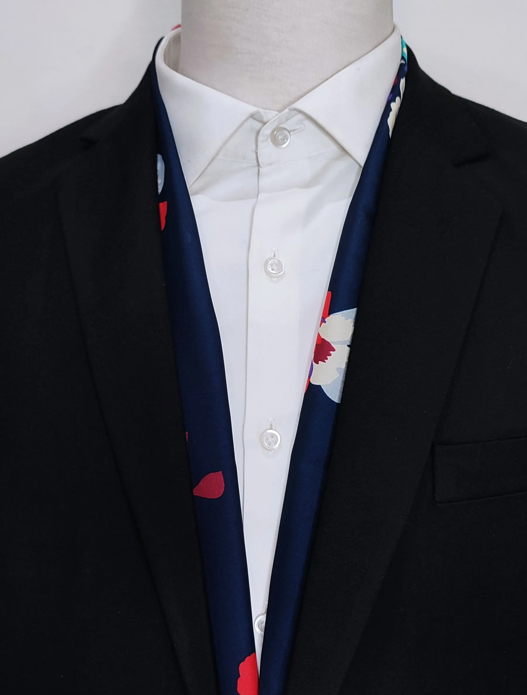 THE DEEP BLUE FLORAL - SILk men scarves
